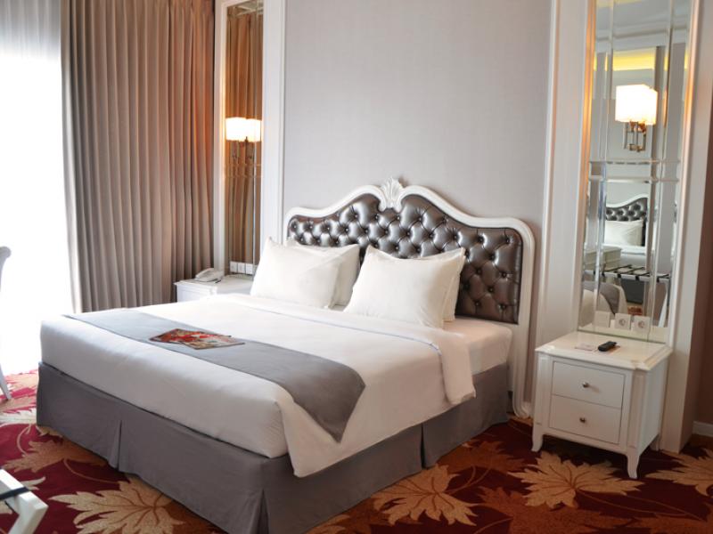 Platinum President Suite